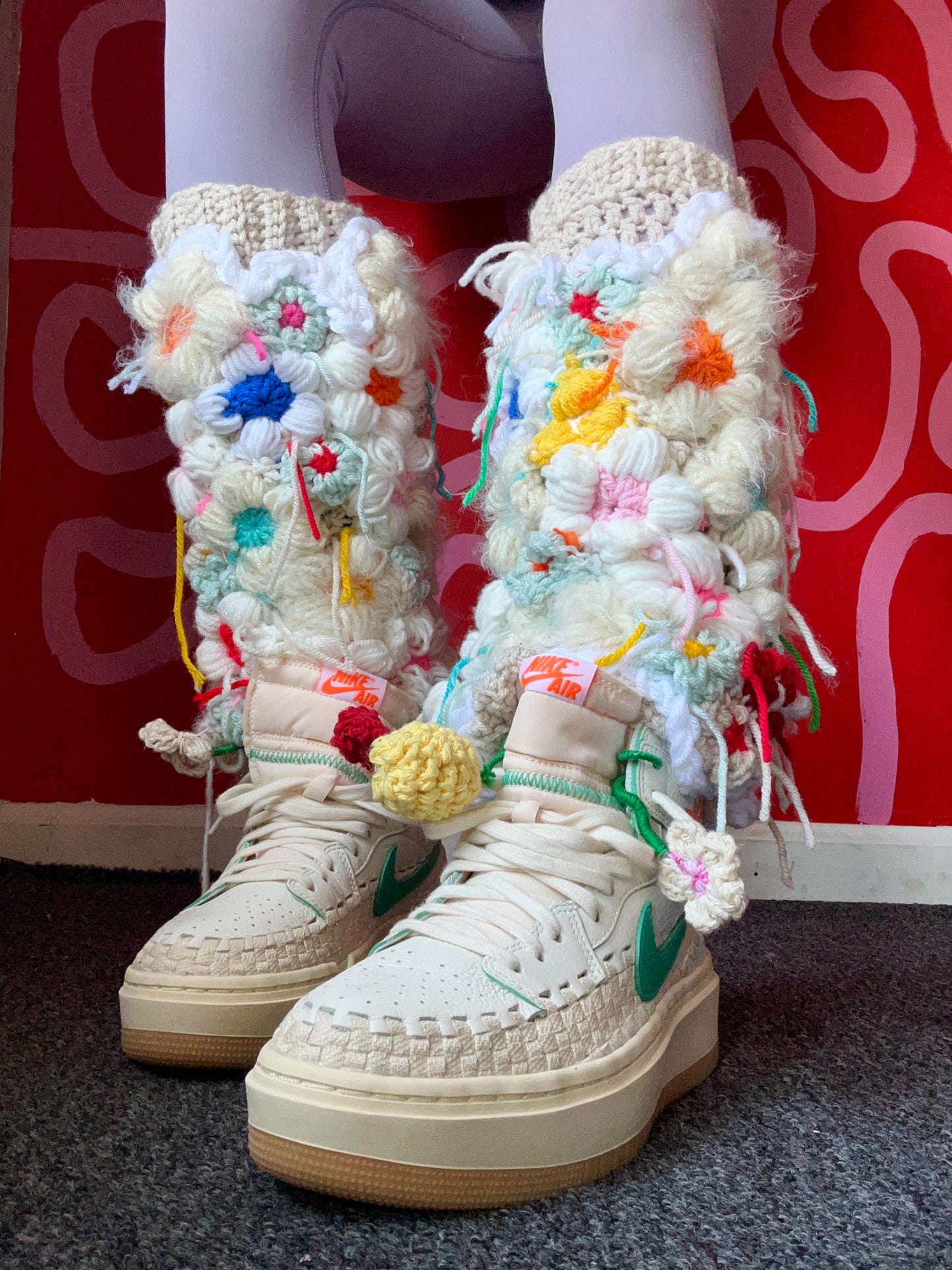 BLOSSOM LEG WARMERS
