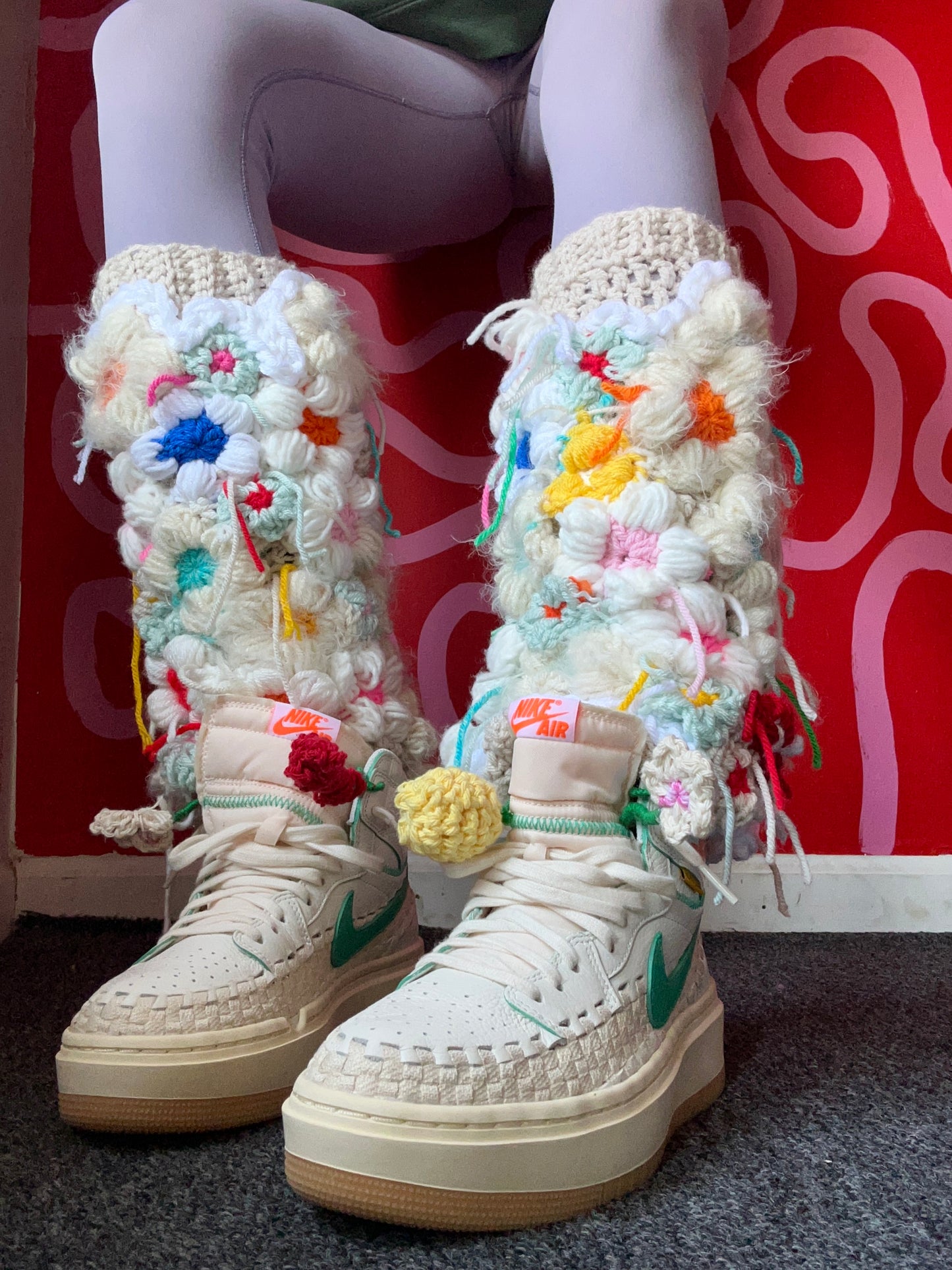 BLOSSOM LEG WARMERS